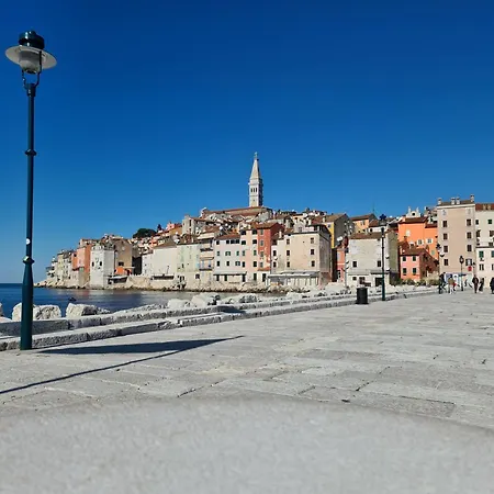 In With Balcony, Air Conditioning, W-lan, Washing Machine 5116-2 Rovinj